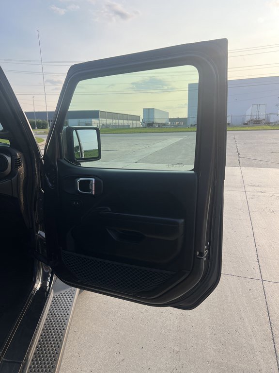 Used 2018 Jeep Wrangler Unlimited Sport S image 14