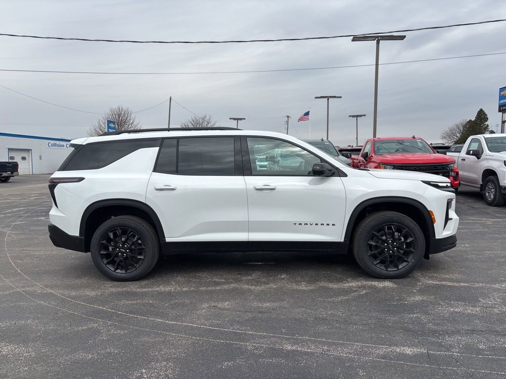 New 2026 Chevrolet Traverse LT w/ Midnight/Sport Edition image 3