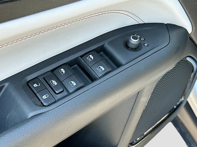 New 2026 Jeep Compass Limited image 18