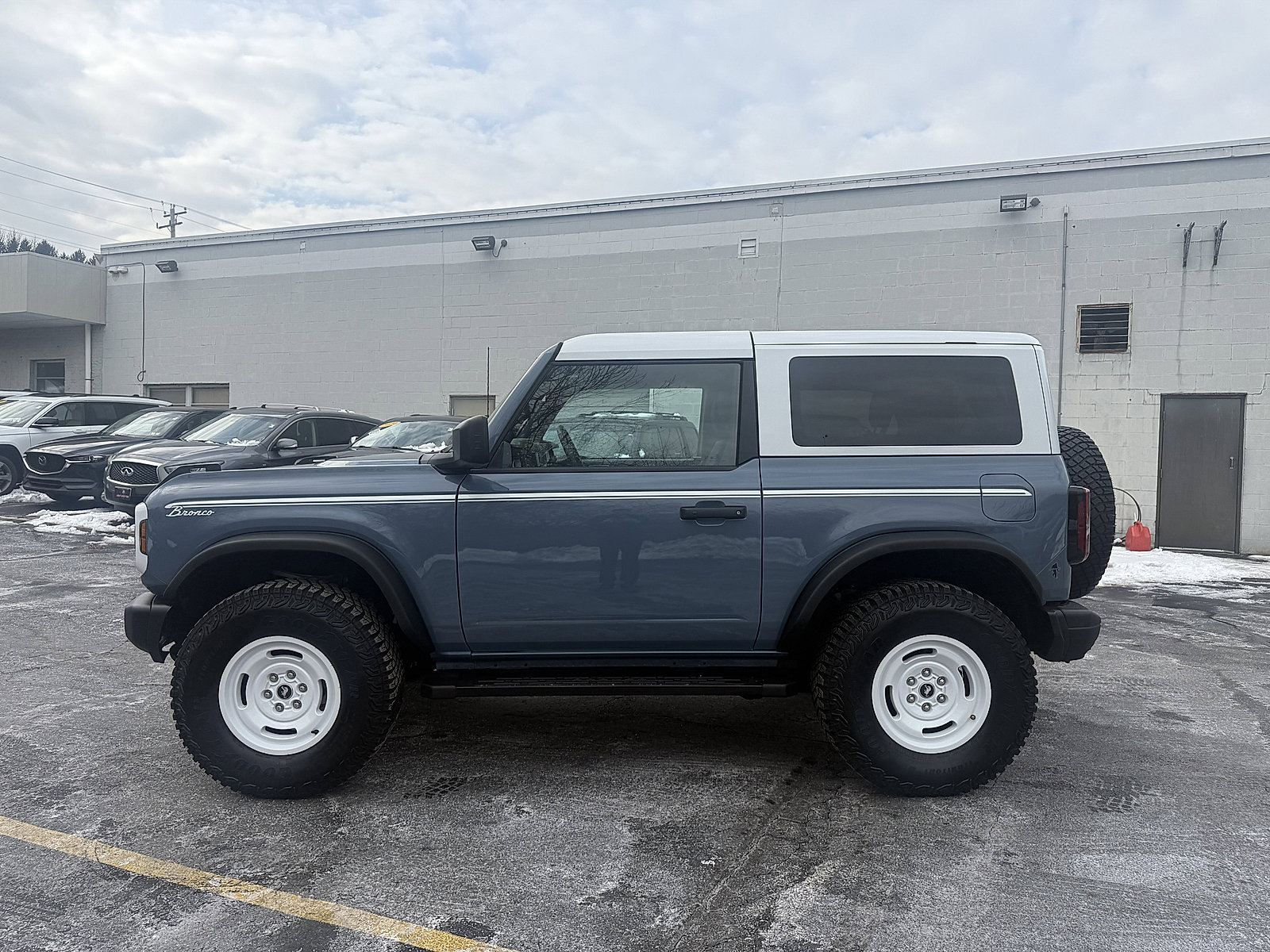 Used 2024 Ford Bronco Heritage Edition image 4