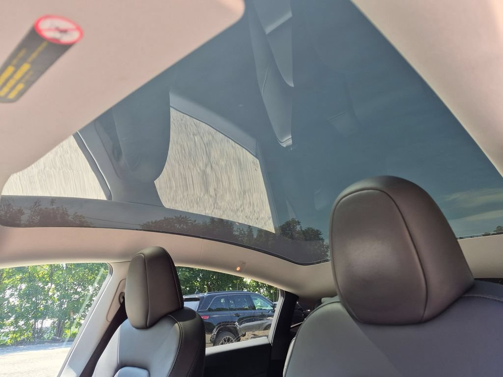 Used 2024 Tesla Model Y Performance AWD/4WD image 23