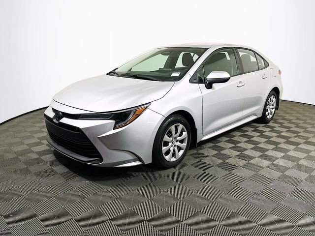 Certified 2025 Toyota Corolla LE image 4