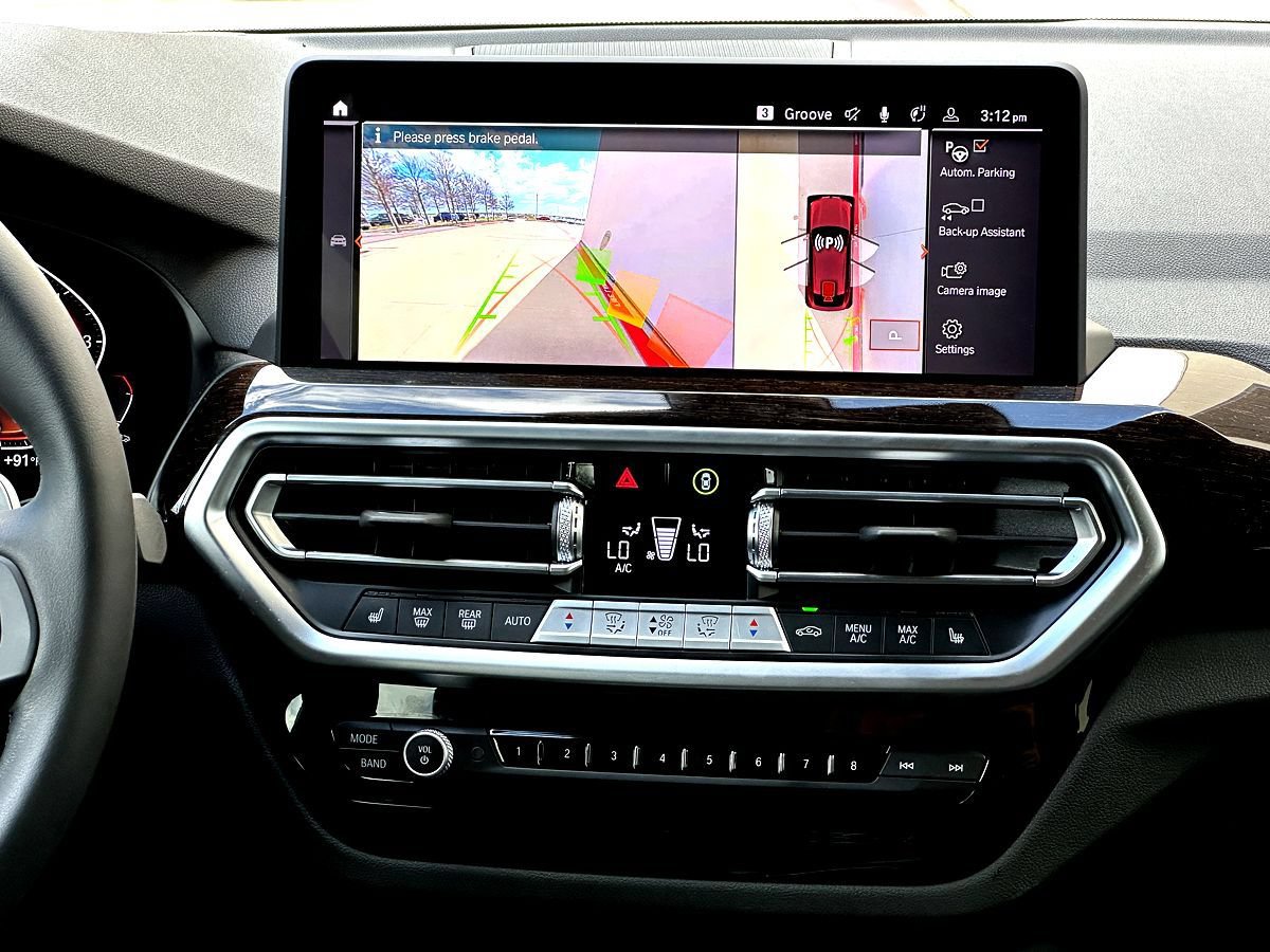 Certified 2025 BMW X4 xDrive30i AWD/4WD image 32