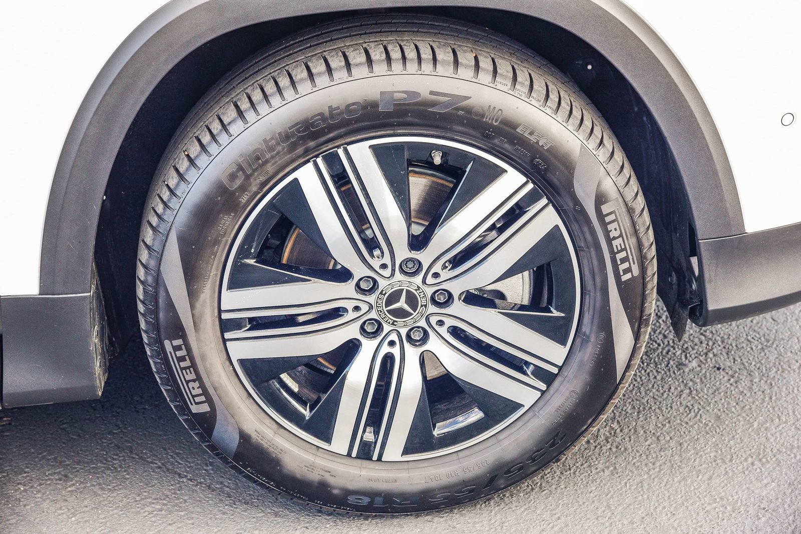 Used 2025 Mercedes-Benz EQB 250+ image 11