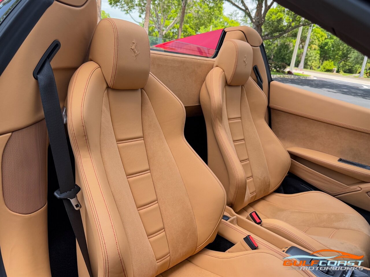 Used 2012 Ferrari 458 Spider RWD image 31