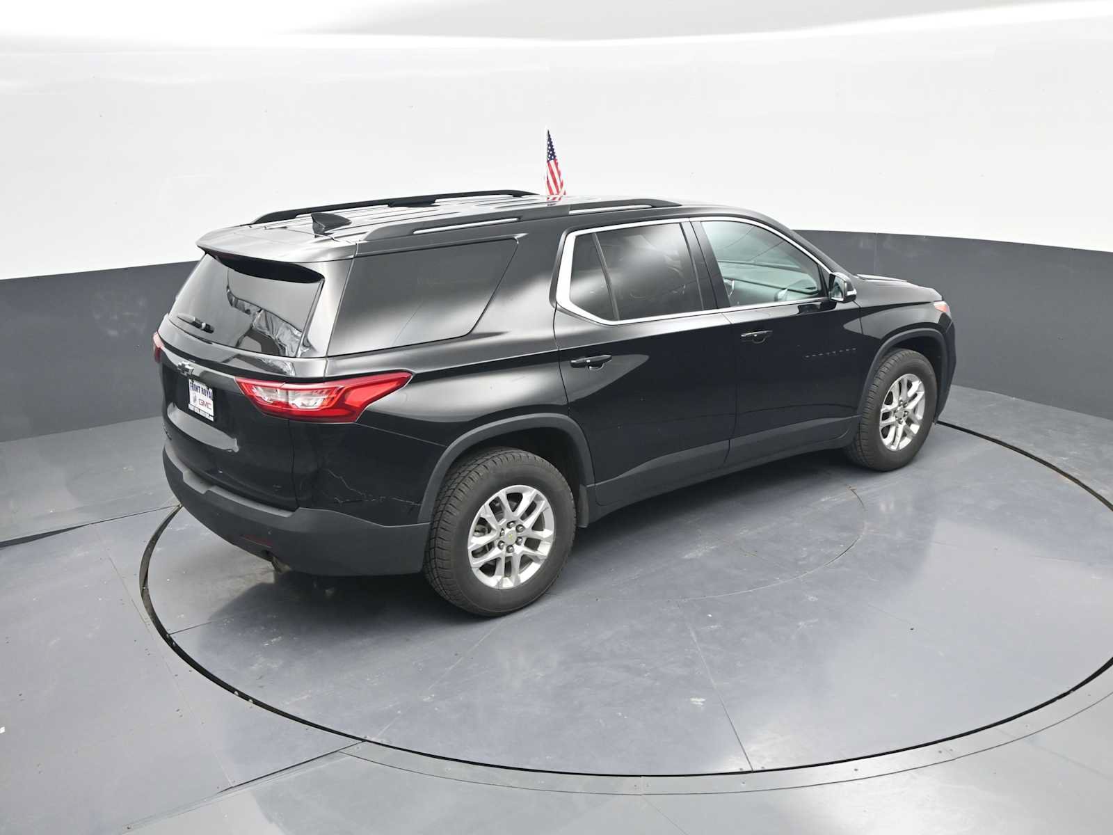 Used 2020 Chevrolet Traverse LT w/ LPO, Blackout Package AWD/4WD image 34