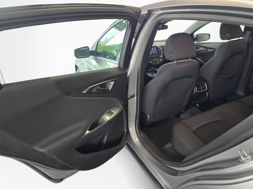 Used 2024 Chevrolet Malibu LT FWD image 36