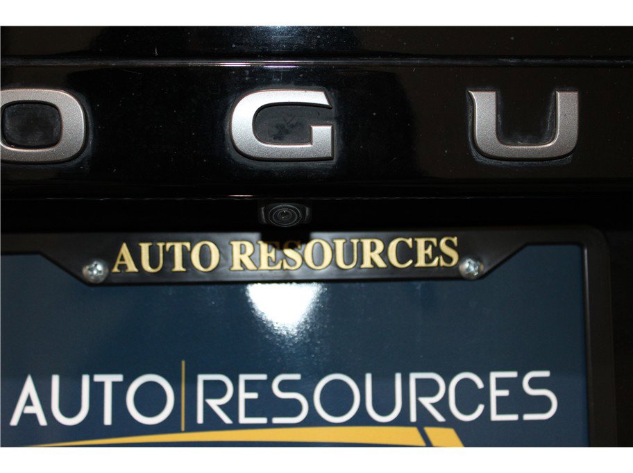 Used 2025 Nissan Rogue SV image 18