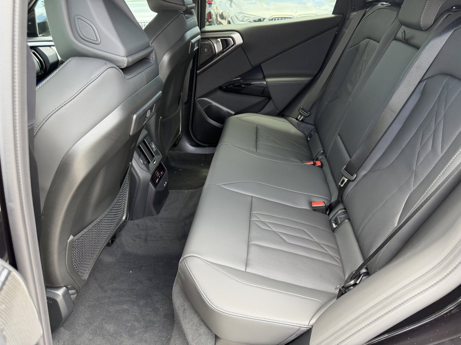 New 2026 BMW X3 xDrive30i w/ Premium Package AWD/4WD image 19
