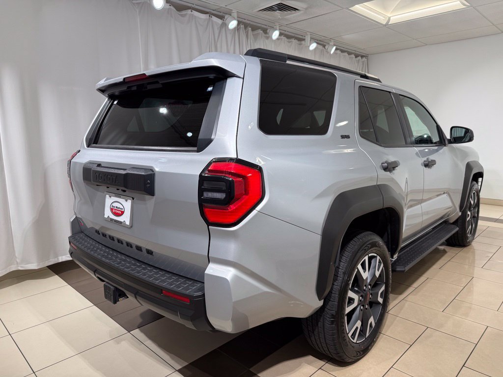 Certified 2025 Toyota 4Runner SR5 AWD/4WD image 5