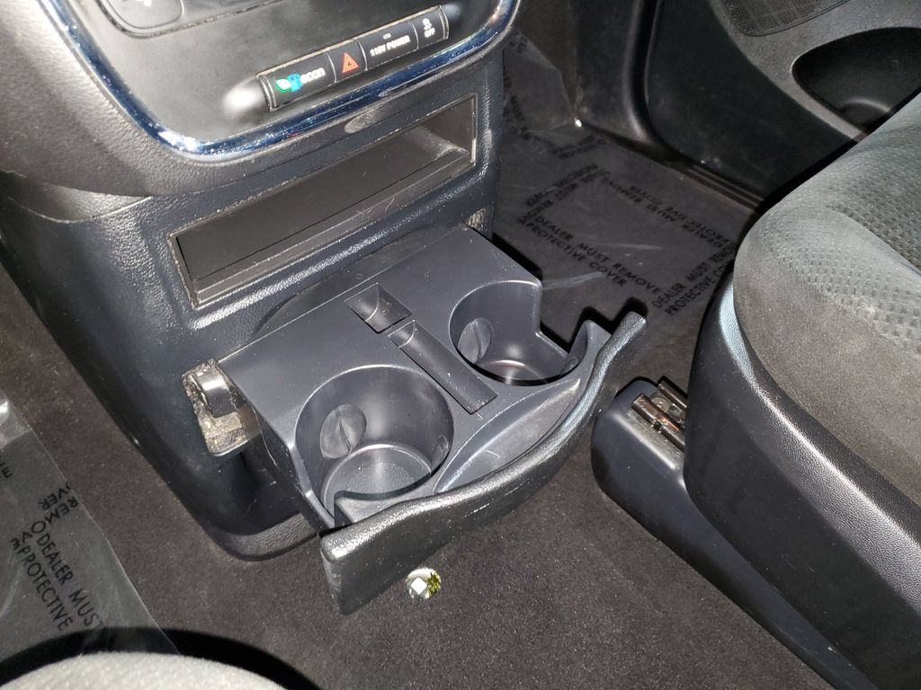Used 2016 Dodge Grand Caravan SE FWD image 34