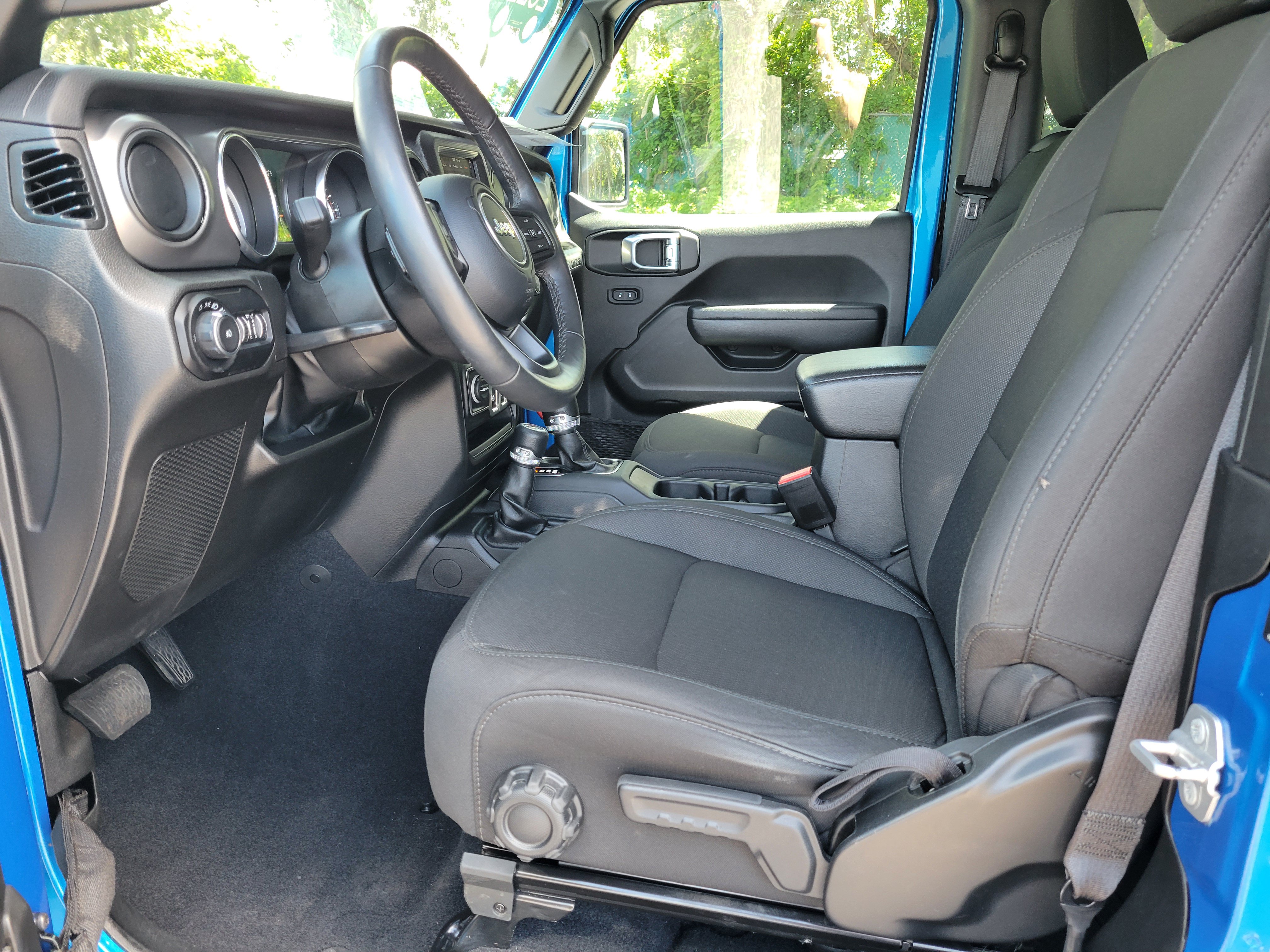 Used 2022 Jeep Wrangler Sport AWD/4WD image 26