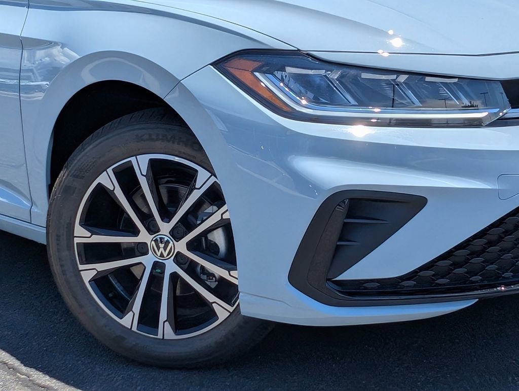 New 2025 Volkswagen Jetta Sport image 2
