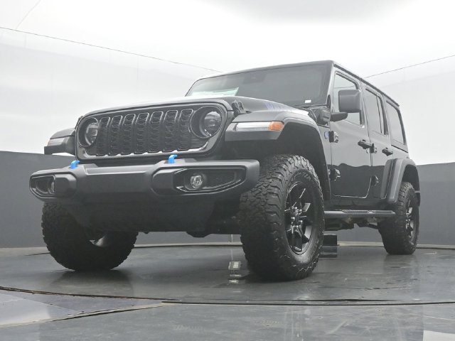 Used 2024 Jeep Wrangler Unlimited AWD/4WD image 44