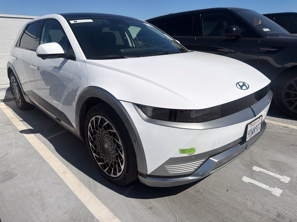 Used 2023 Hyundai Ioniq 5 Limited AWD/4WD image 2