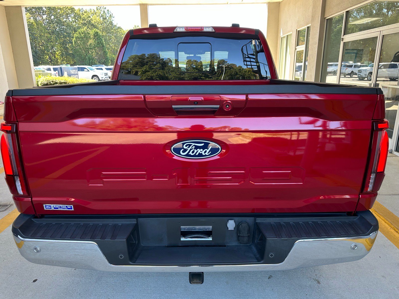 Certified 2024 Ford F150 Lariat w/ FX4 Off-Road Package AWD/4WD image 12