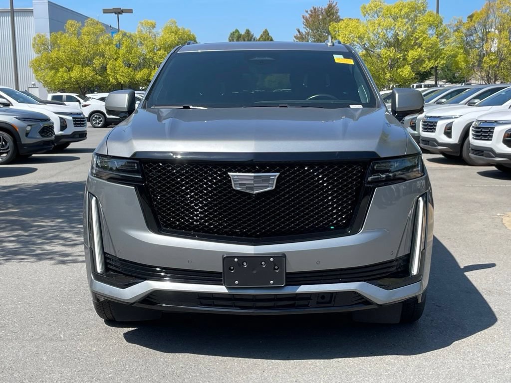 Used 2023 Cadillac Escalade Sport Platinum w/ LPO, ONYX Package AWD/4WD image 3