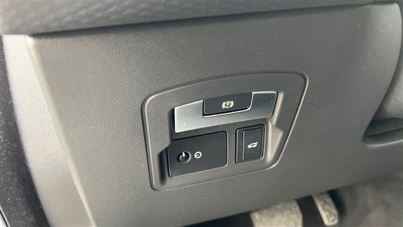 Used 2018 Land Rover Range Rover Velar S AWD/4WD image 49