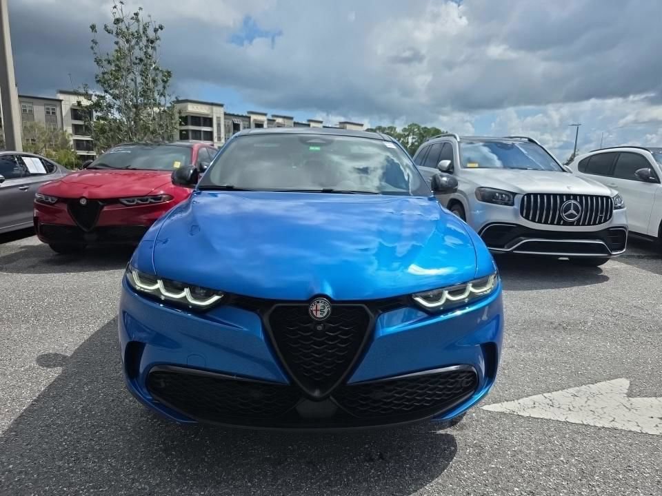 Used 2024 Alfa Romeo Tonale Veloce AWD/4WD image 3