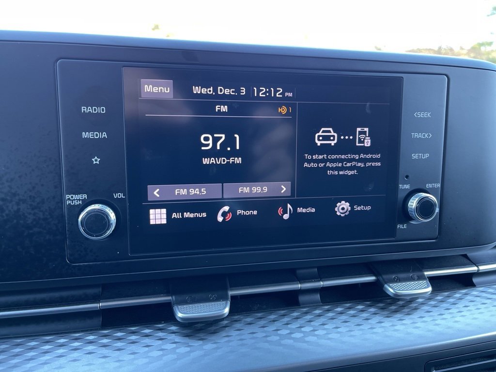 Certified 2023 Kia Carnival LX image 10