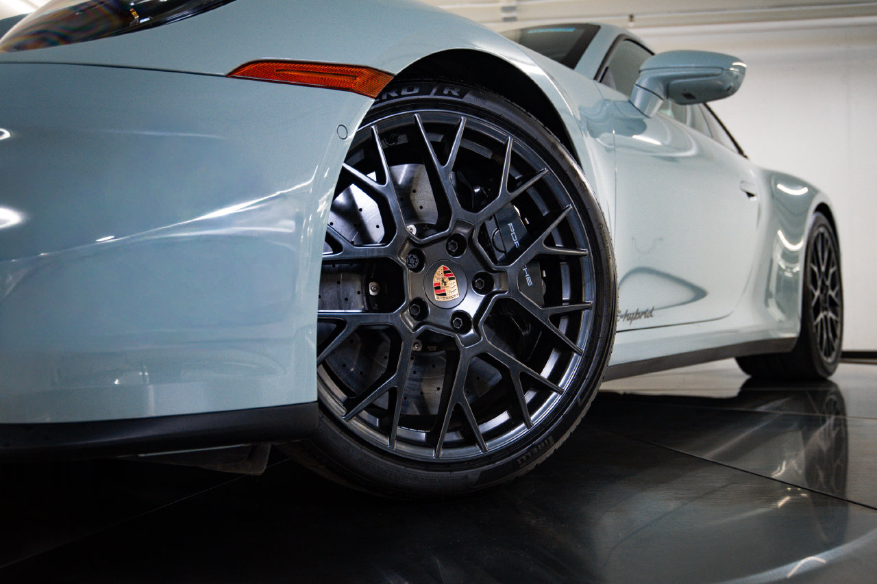 Certified 2025 Porsche 911 Carrera GTS RWD image 12