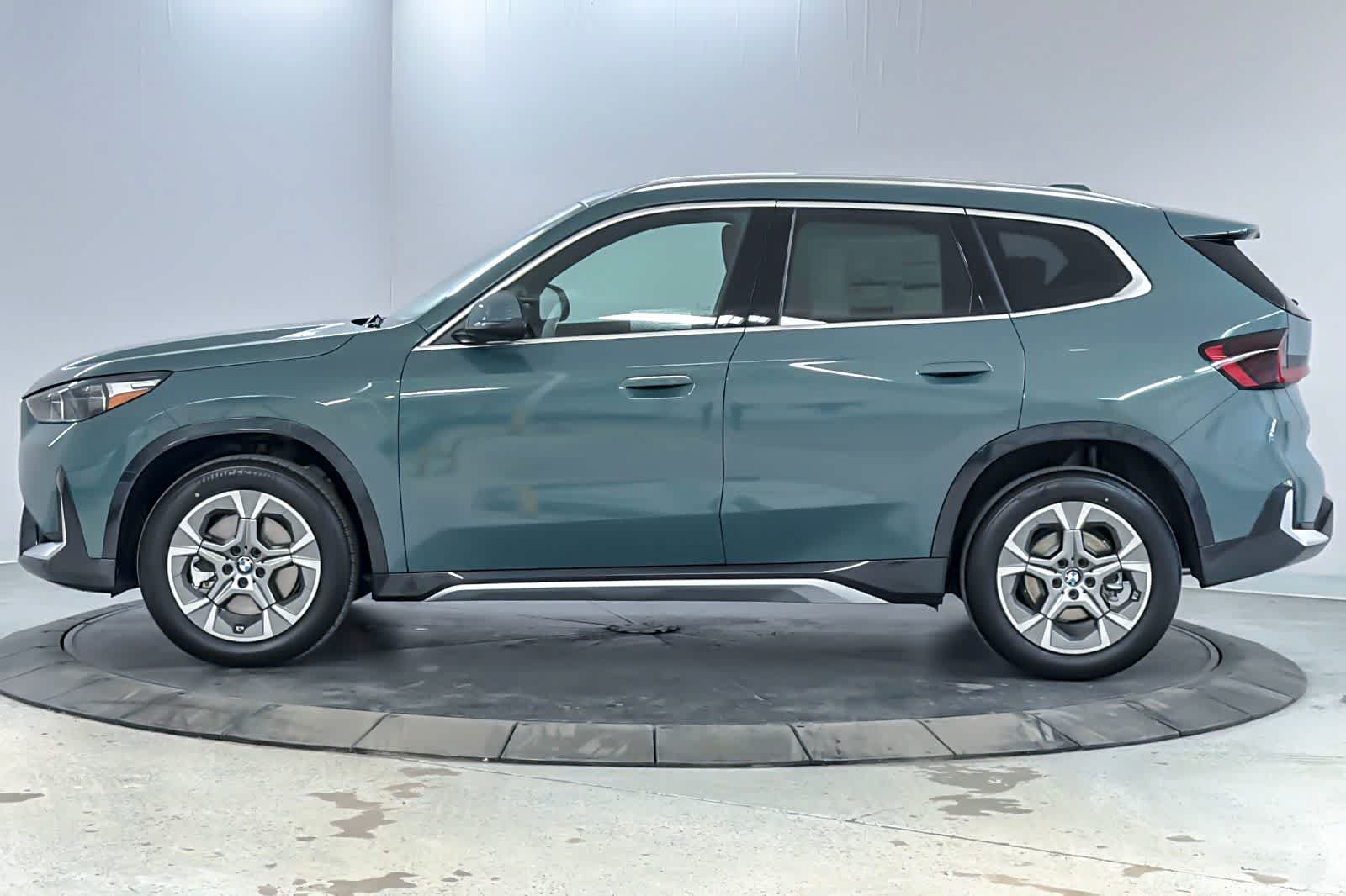 New 2026 BMW X1 xDrive28i w/ Convenience Package AWD/4WD image 5