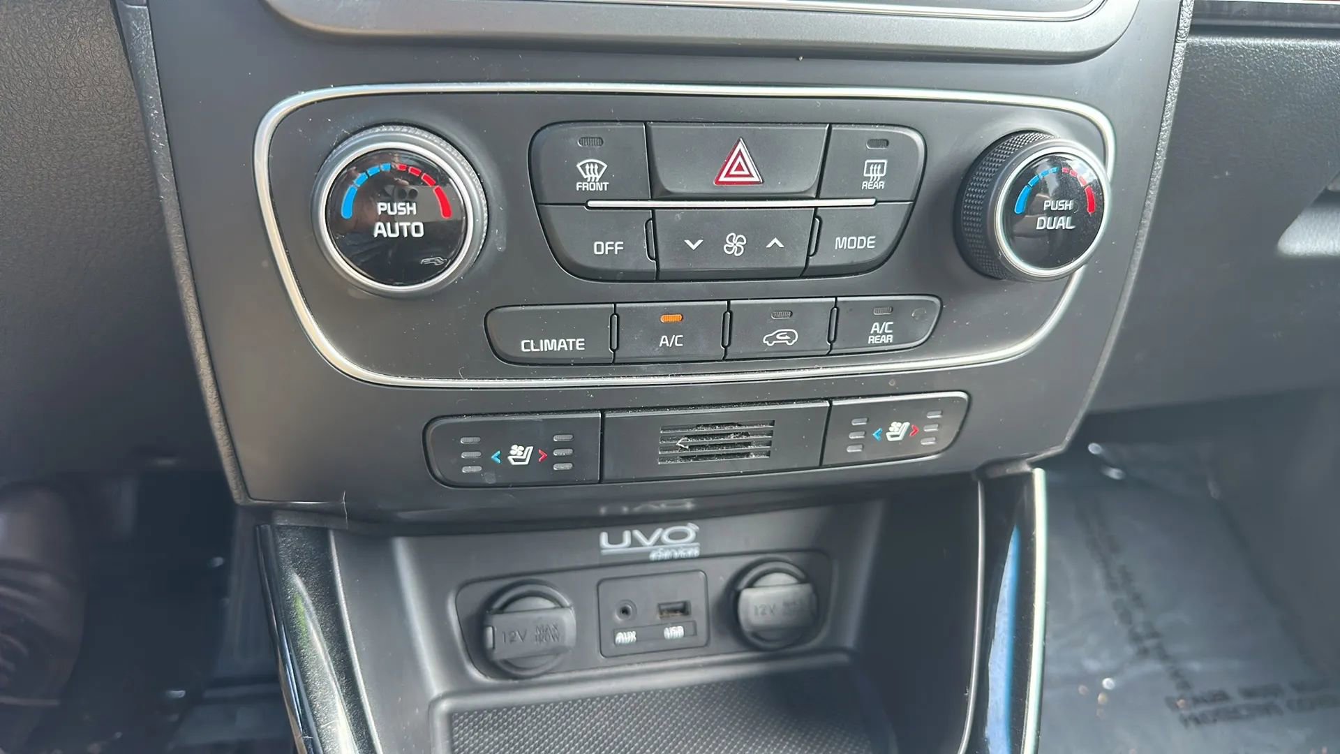 Used 2015 Kia Sorento SX image 16