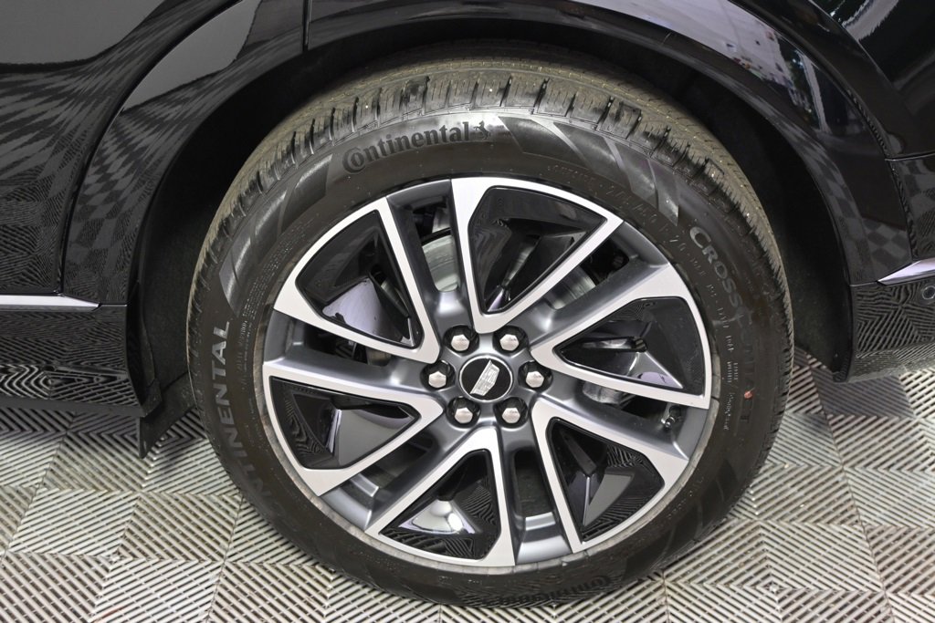 New 2025 Cadillac Optiq Sport 1 image 19