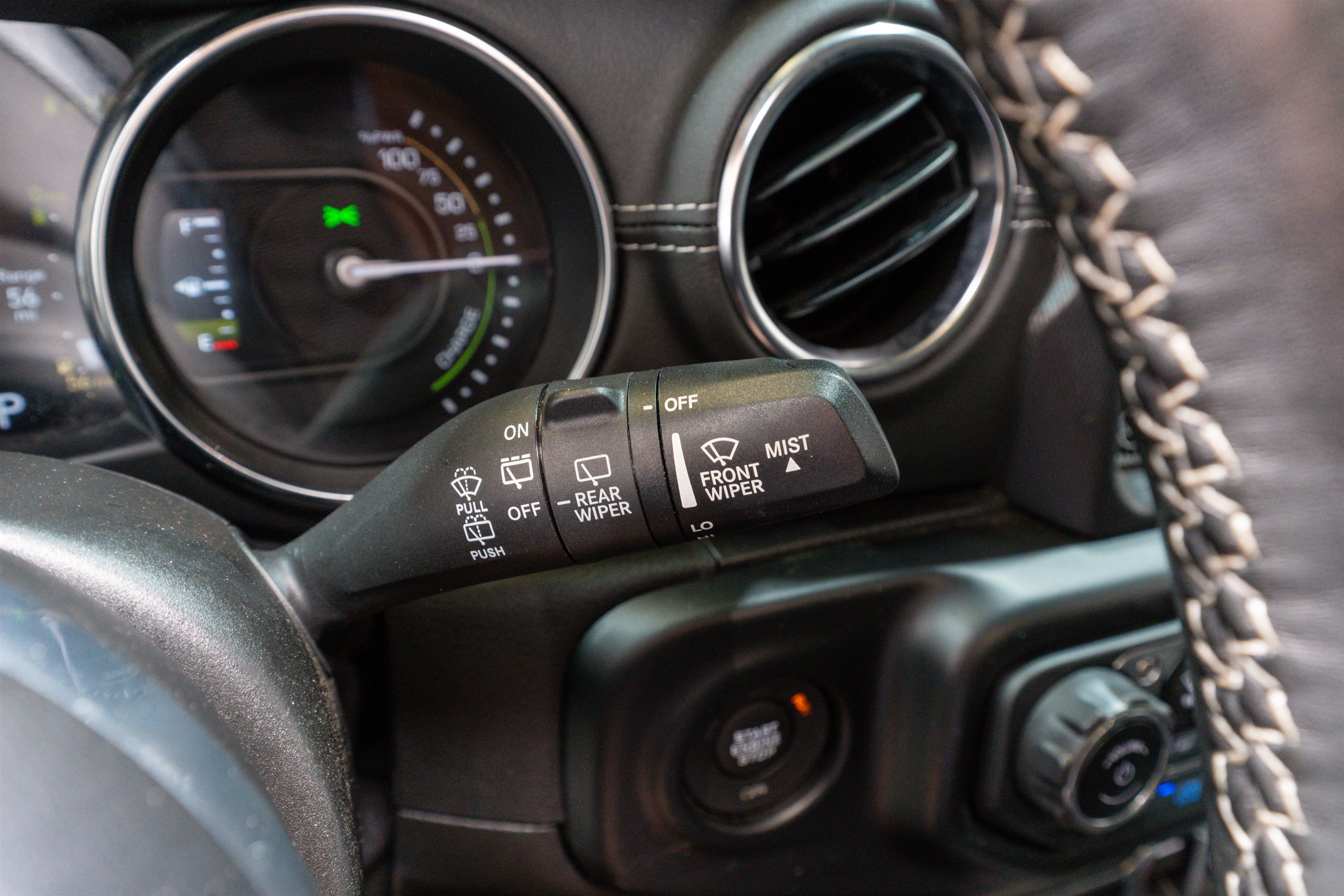 Used 2021 Jeep Wrangler Unlimited Sahara w/ Cold Weather Group image 26