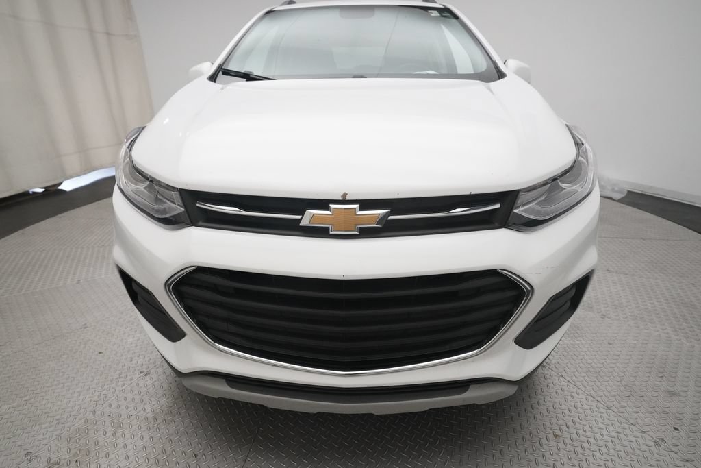 Used 2017 Chevrolet Trax LT w/ LT Convenience Package AWD/4WD image 21