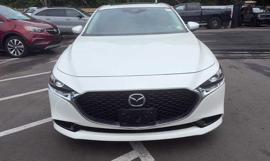 Used 2024 MAZDA MAZDA3 s FWD image 2