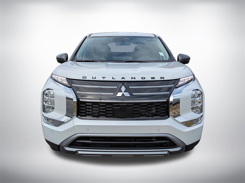 New 2025 Mitsubishi Outlander SE image 9