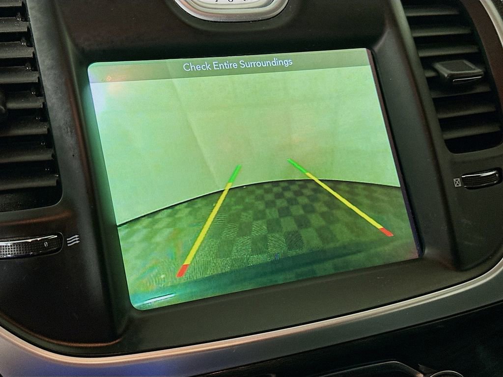 Used 2019 Chrysler 300 Touring w/ Sport Appearance Package image 18