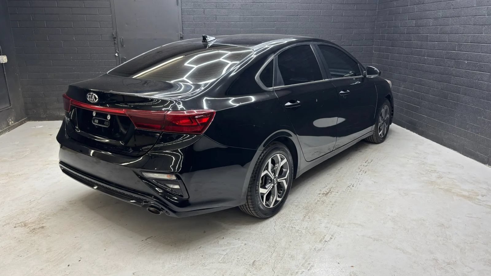 Used 2020 Kia Forte LXS FWD image 4