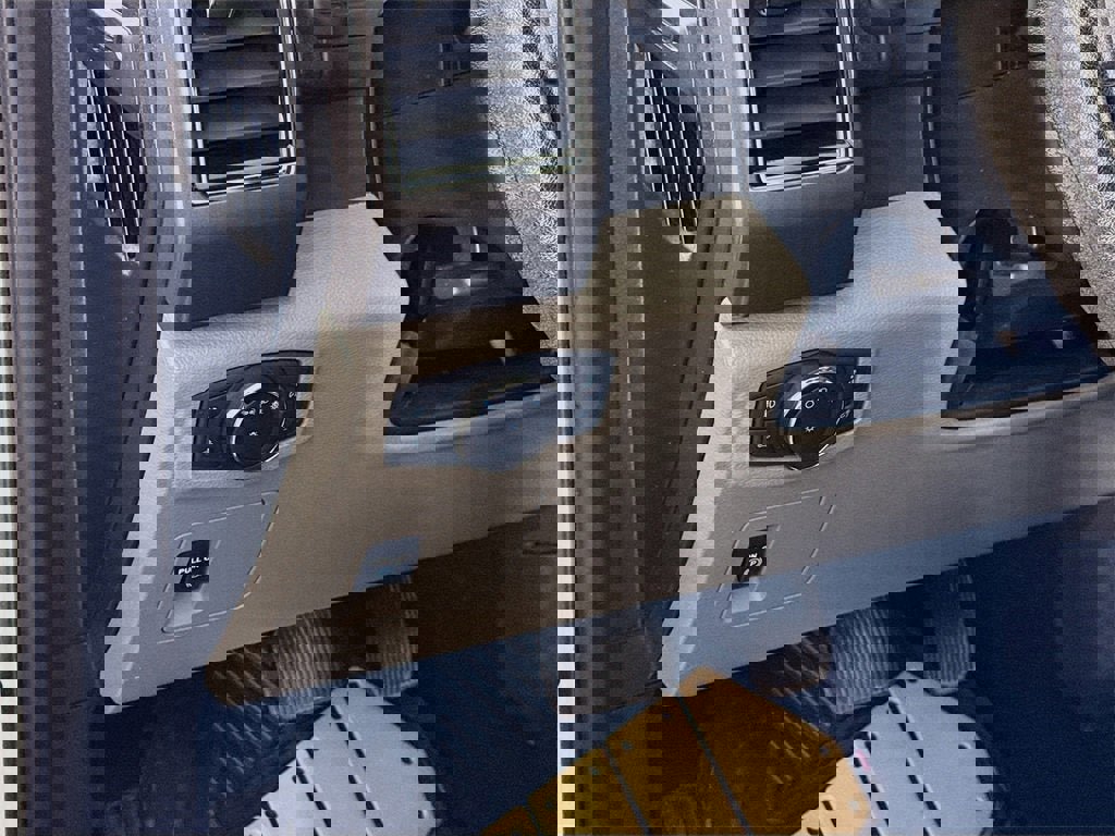 Used 2019 Ford F150 XLT w/ XTR Package image 4