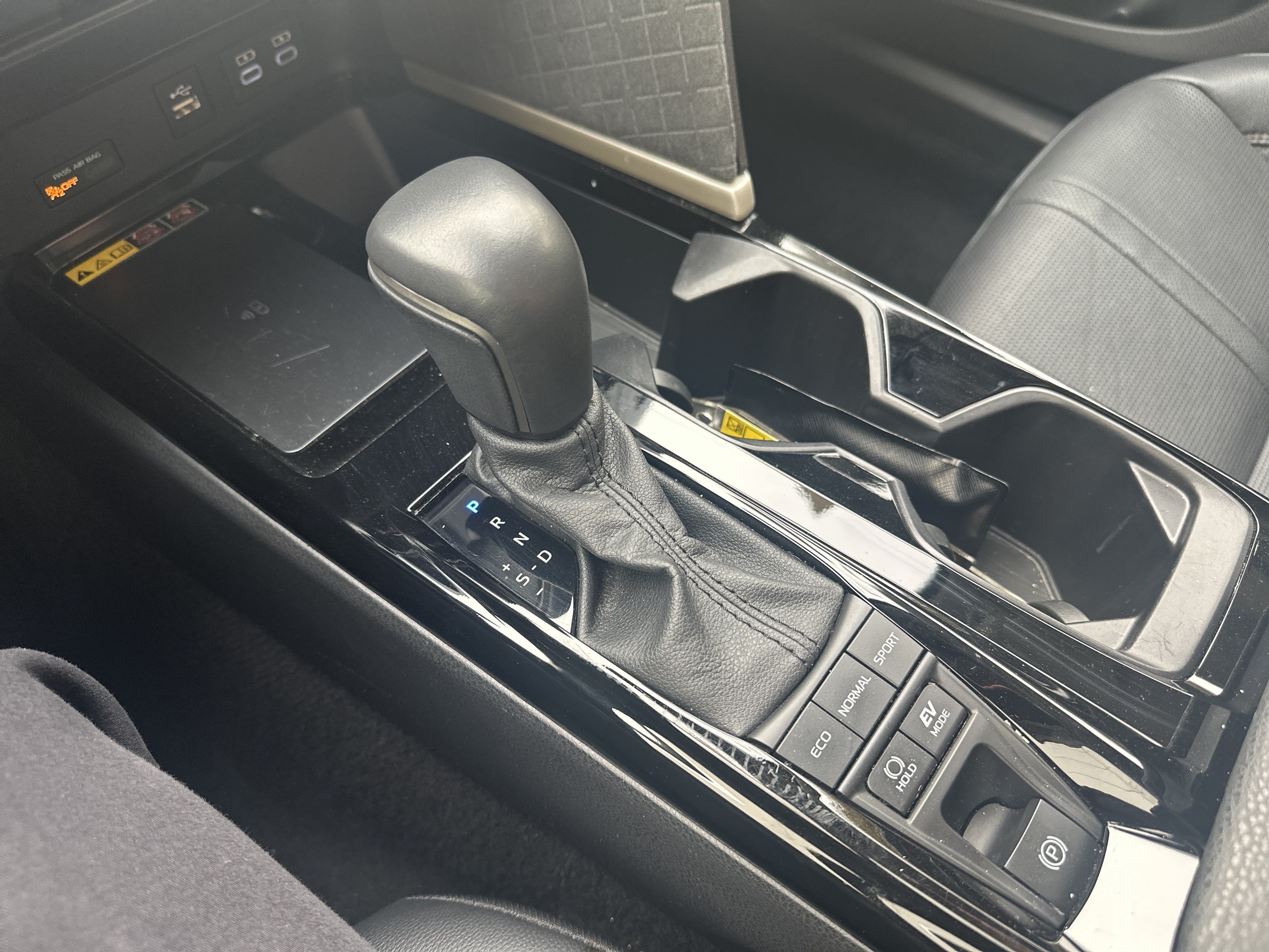 Used 2026 Toyota Camry XLE FWD image 24