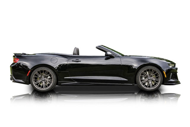 Used 2018 Chevrolet Camaro ZL1 w/ LPO, ZL1 Protection Package RWD image 2