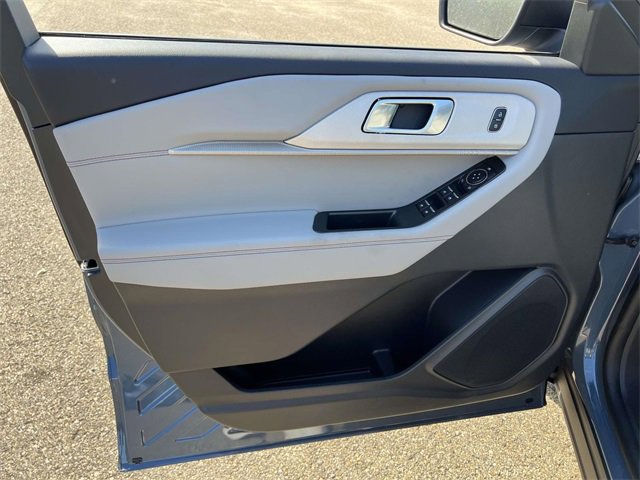 New 2026 Ford Explorer Active image 12