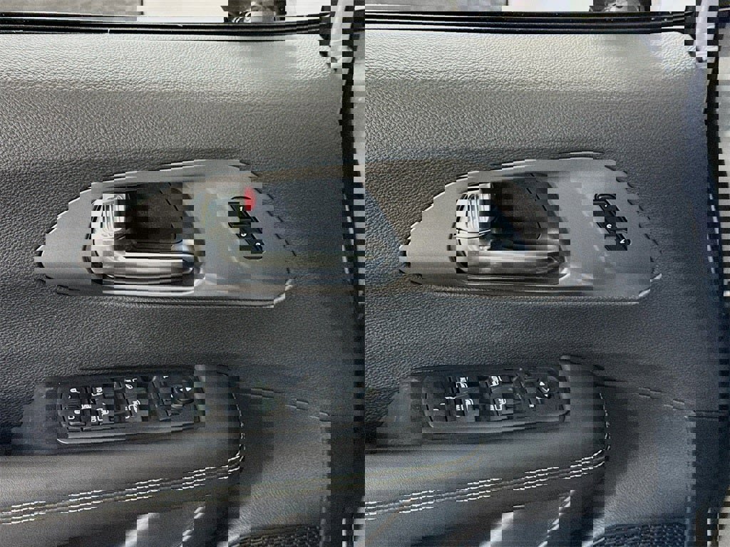 New 2026 Chrysler Pacifica Select image 12