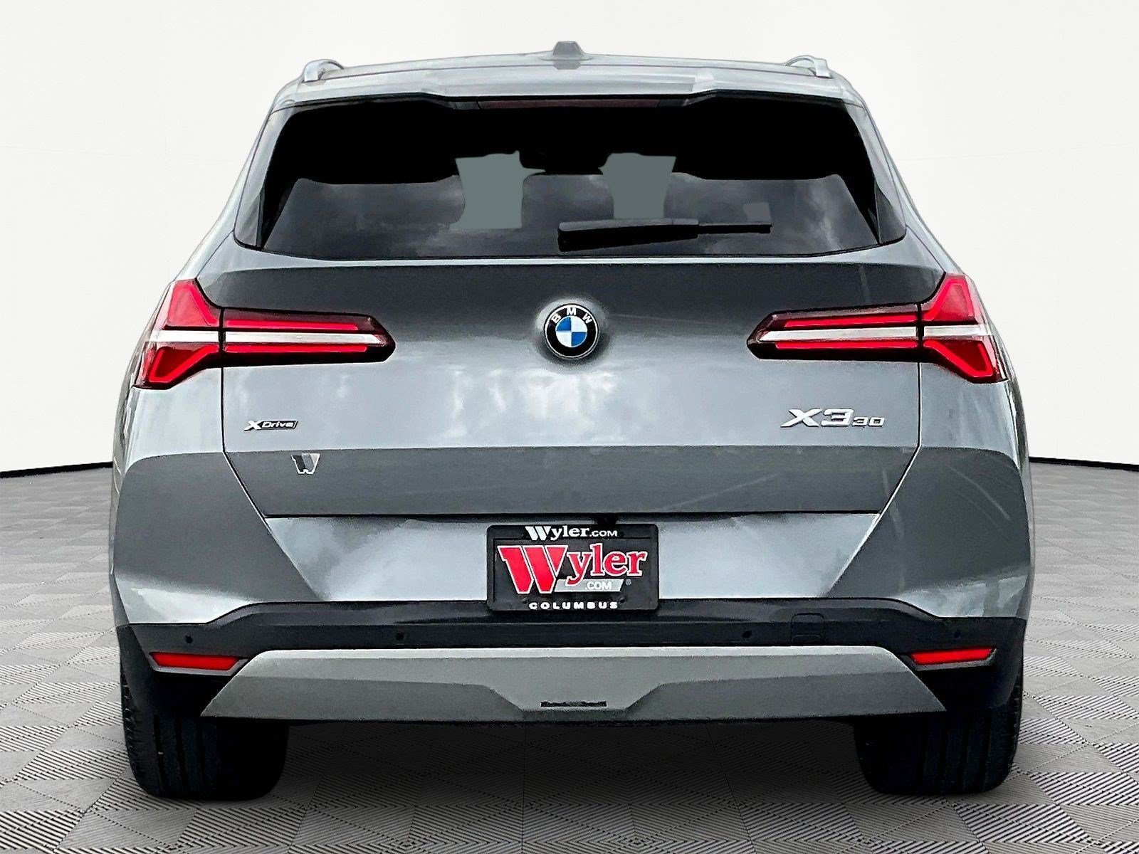 Used 2025 BMW X3 xDrive30i w/ Premium Package AWD/4WD image 5