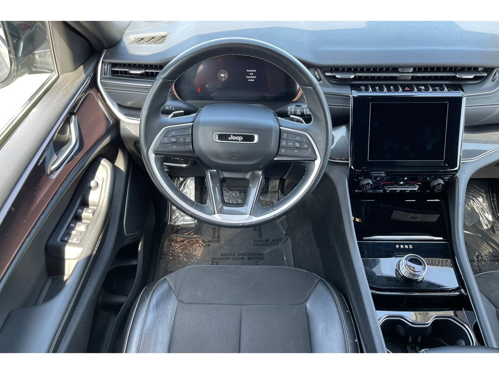 Used 2022 Jeep Grand Cherokee L Laredo RWD image 16