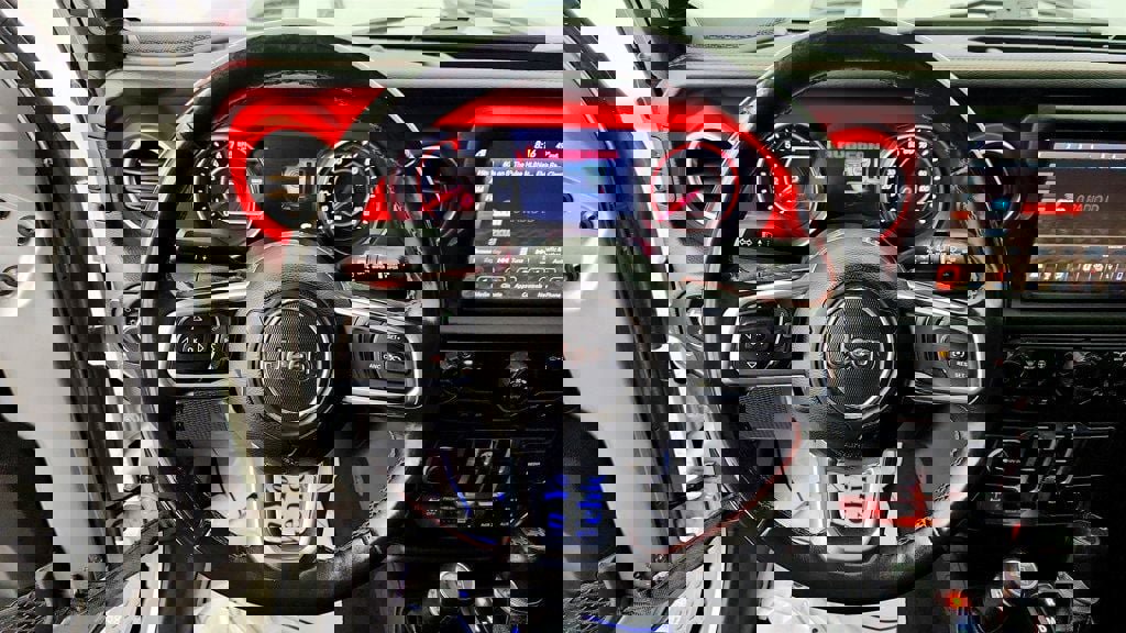 Used 2018 Jeep Wrangler Unlimited Rubicon AWD/4WD image 13