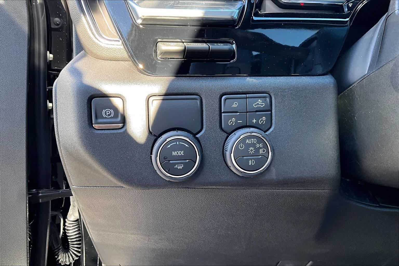 New 2026 Chevrolet Silverado 1500 High Country w/ High Country Premium Package RWD image 17