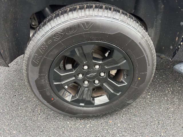 Used 2019 Chevrolet Suburban LT image 13