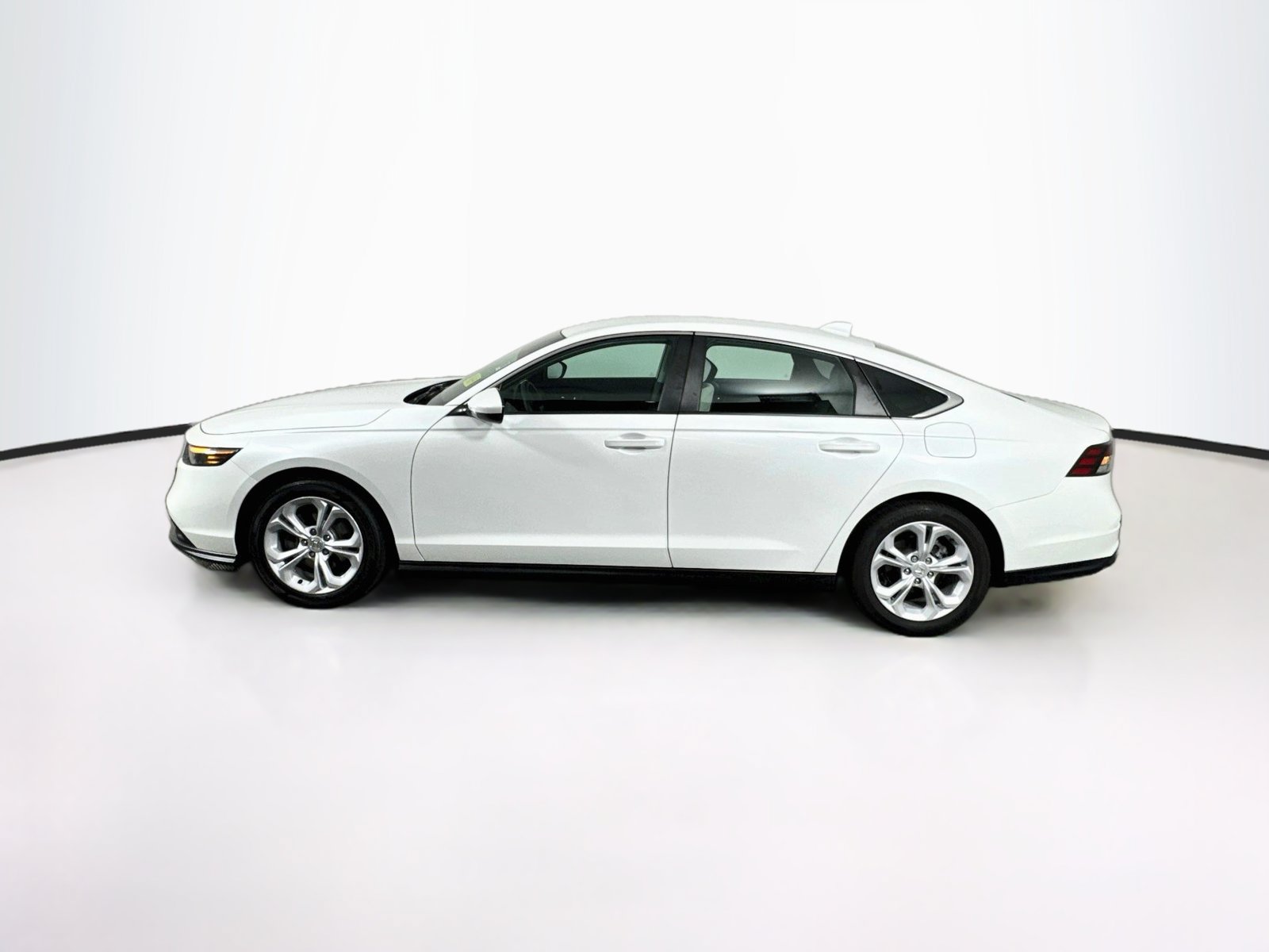 Used 2024 Honda Accord LX image 4