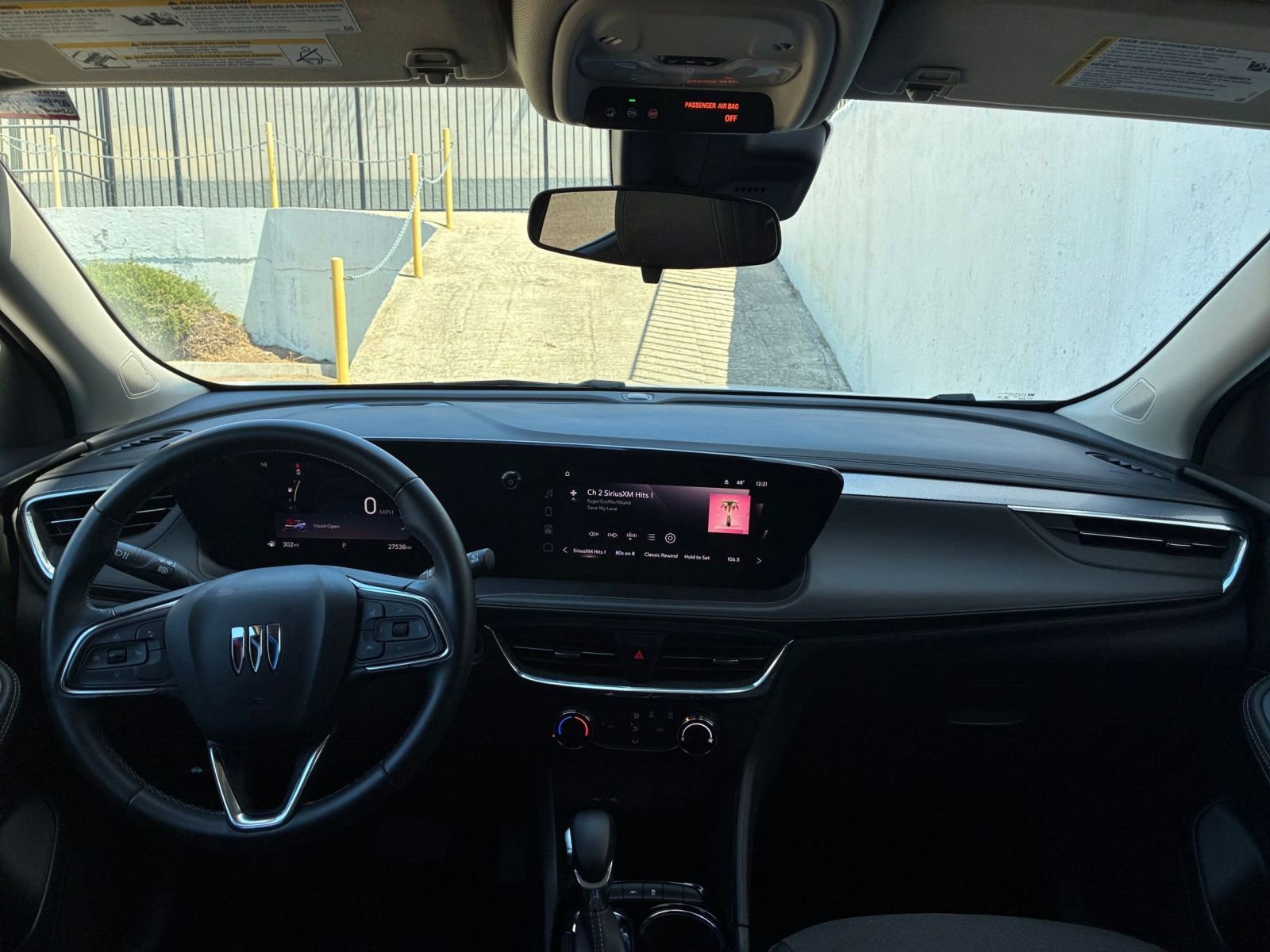 Used 2025 Buick Encore GX Preferred image 32