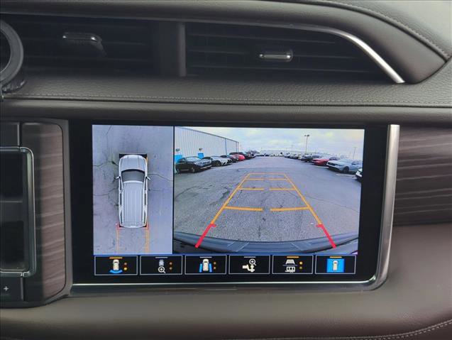 Used 2021 GMC Yukon XL Denali w/ Denali Premium Package image 14