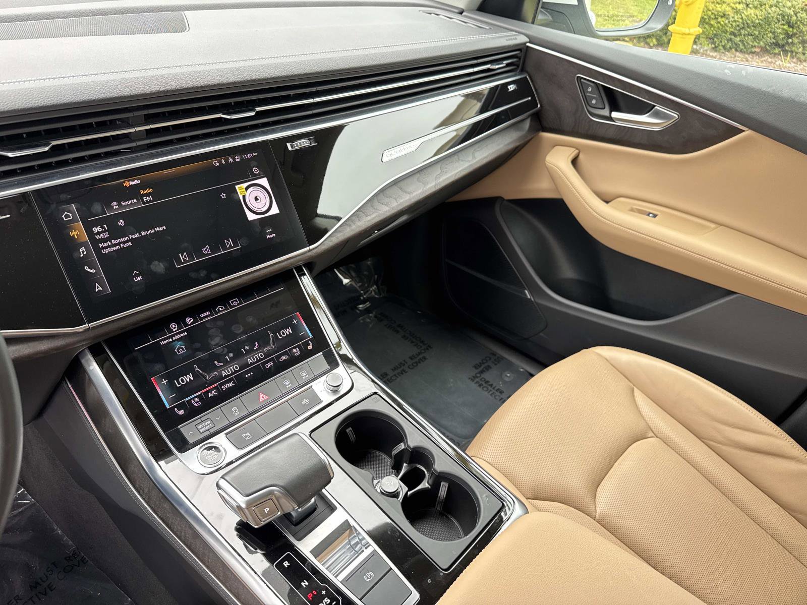 Used 2023 Audi Q8 Premium Plus AWD/4WD image 24