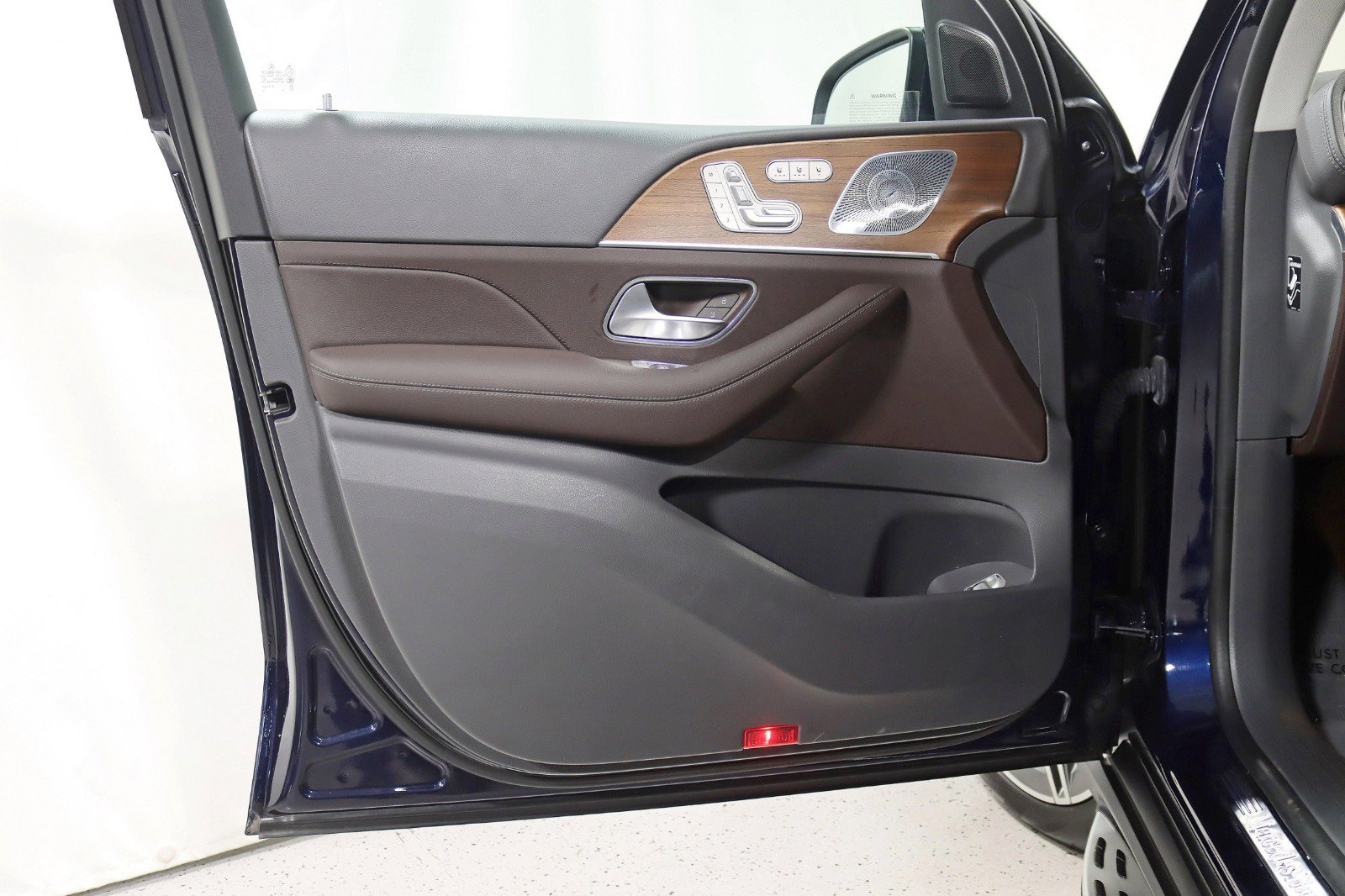 Used 2020 Mercedes-Benz GLS 580 4MATIC image 38