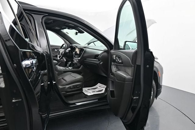 Used 2023 Chevrolet Traverse High Country AWD/4WD image 14